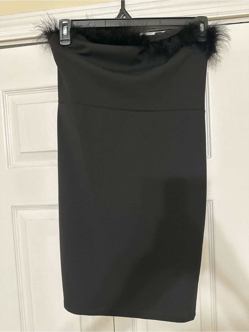 Black Faux-Fur Trim Pencil Skirt by